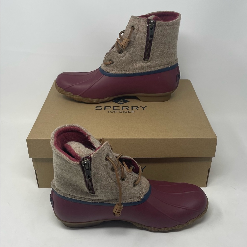 Sperry Women’s Saltwater Duck Boots, Beige / Wine